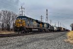 CSX 700 on M-371